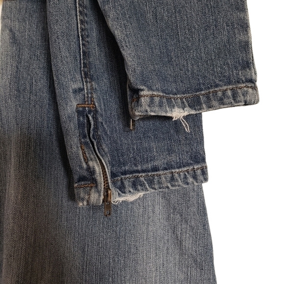 Zara Jeans Slight Distress Zipper Hem Size 6 - Picture 6 of 8